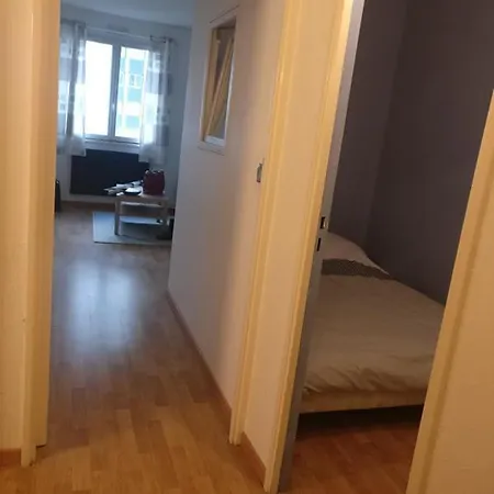 Sawaddee Apartment *
